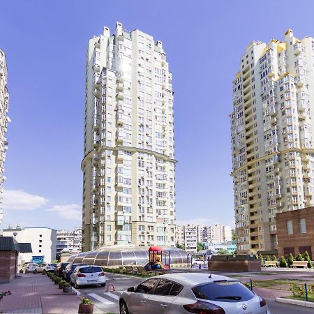 Navit Apartments With Breakfast, Near The Railway Station, The City Center, The Park Kyiv Exterior photo