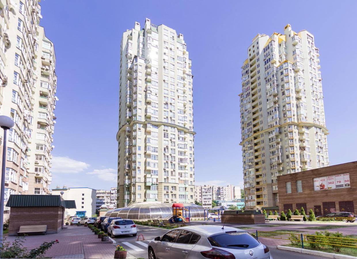 Navit Apartments With Breakfast, Near The Railway Station, The City Center, The Park Kyiv Exterior photo