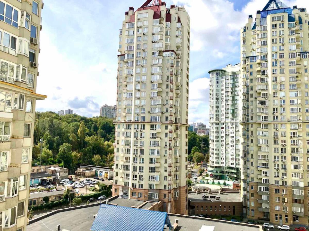 Navit Apartments With Breakfast, Near The Railway Station, The City Center, The Park Kyiv Exterior photo